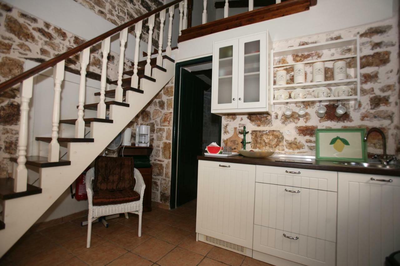 Christina'S Stone Cottage คัสซิโอปี ภายนอก รูปภาพ