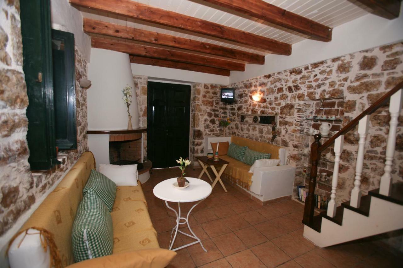 Christina'S Stone Cottage คัสซิโอปี ภายนอก รูปภาพ