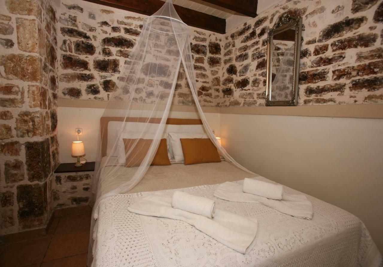 Christina'S Stone Cottage คัสซิโอปี ภายนอก รูปภาพ